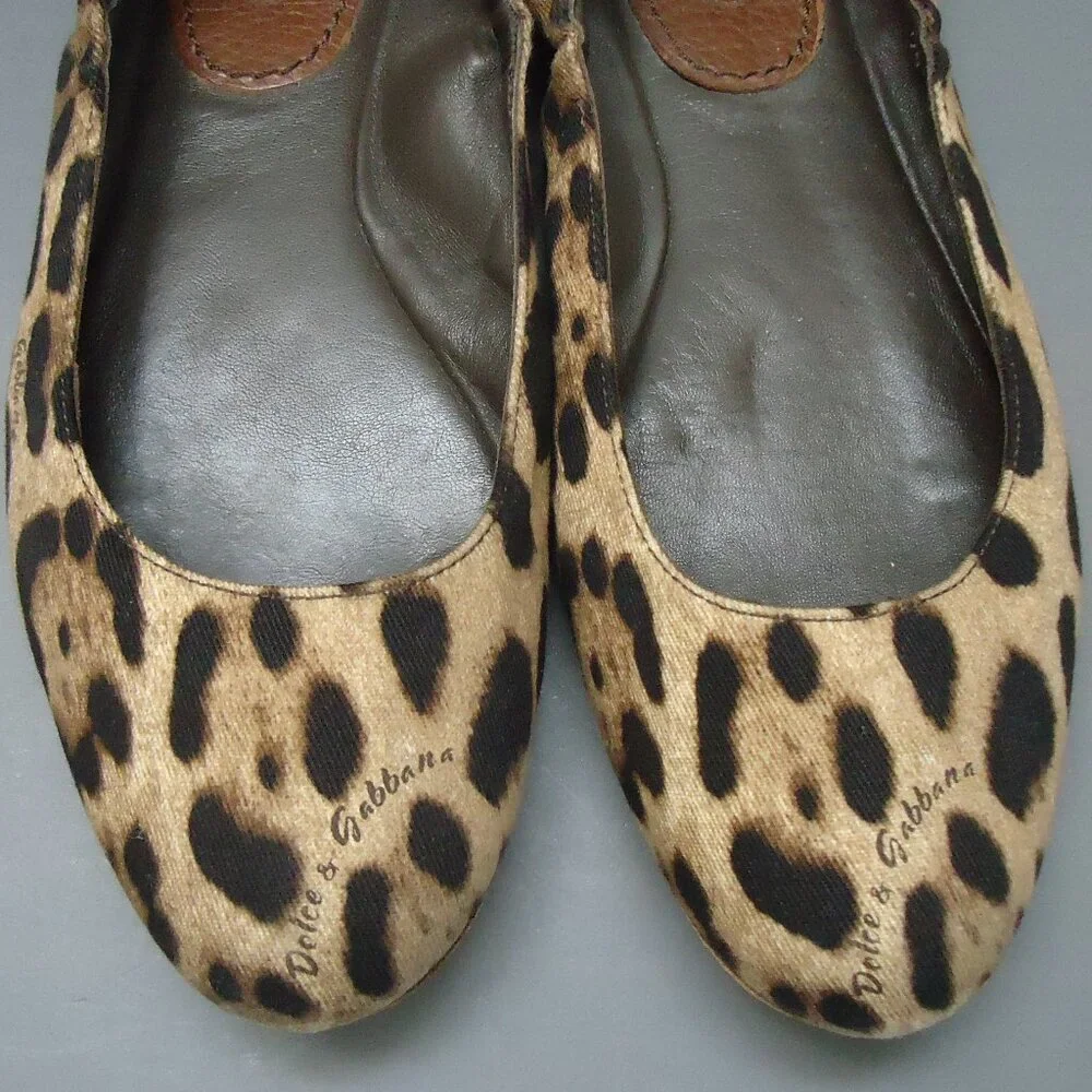 SIZE 39. Dolce & Gabbana leopard scrunch ballet flats. - Picture 2 of 14